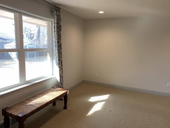 Building Photo - 1720 Dorchester Pl