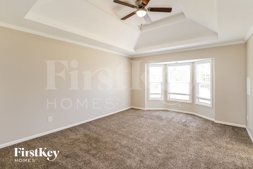 Building Photo - 2300 SW Stone Bridge Ct