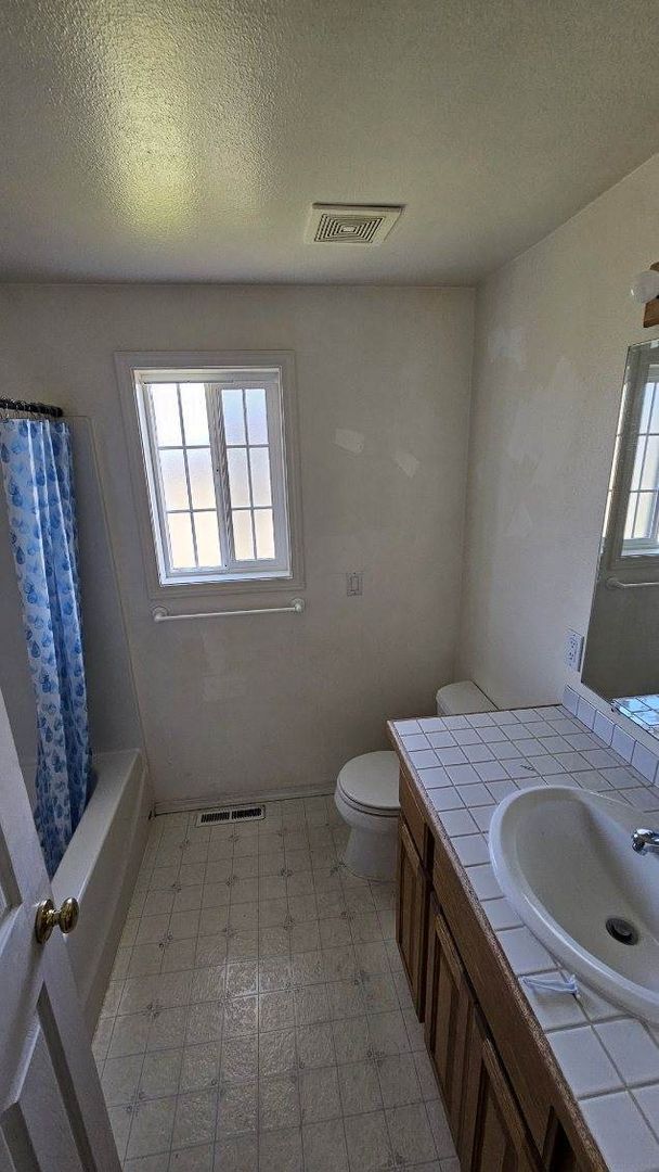 Building Photo - 116-01 CFLP