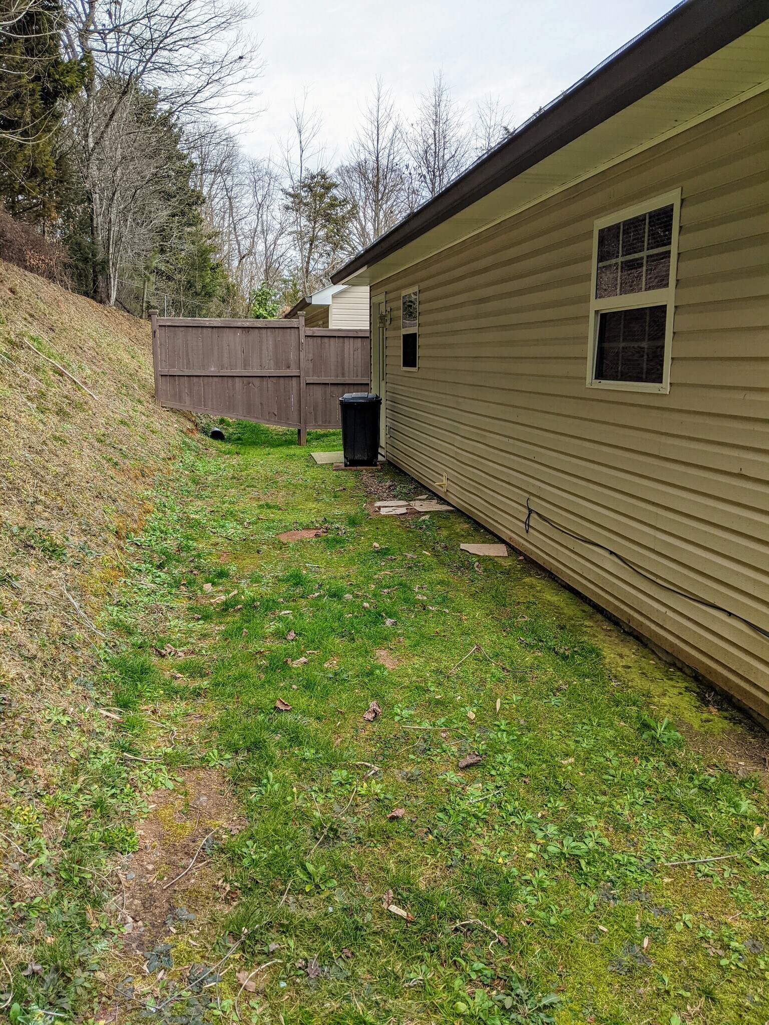 Building Photo - 458 Austin St