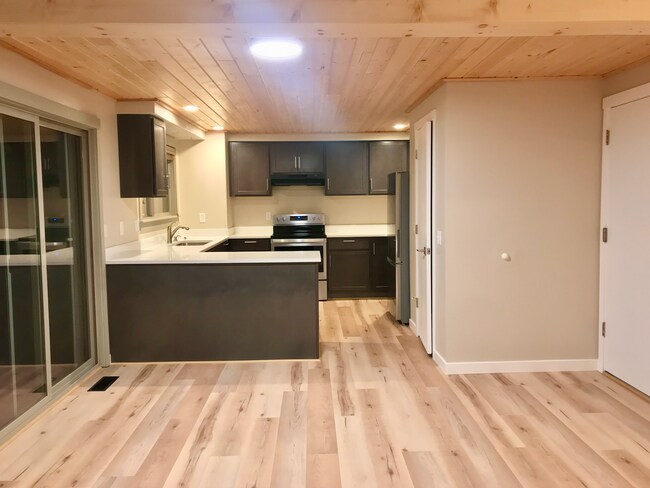 Building Photo - M620