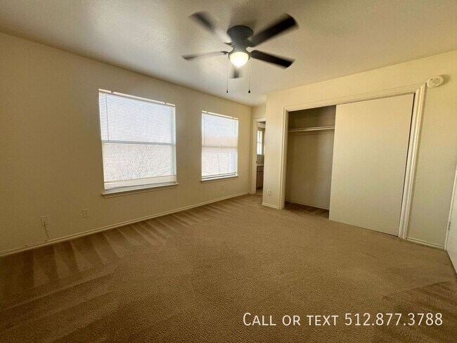 Building Photo - 2213 Creekside Ln
