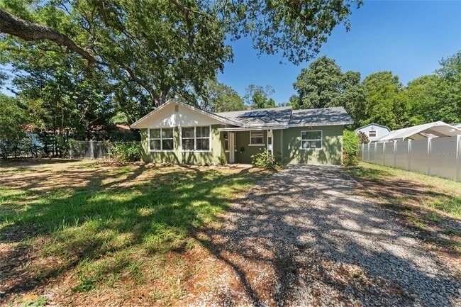 Building Photo - 4939 Woodland Dr