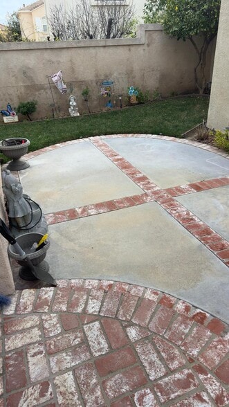 Building Photo - 27905 Crown Court Cir