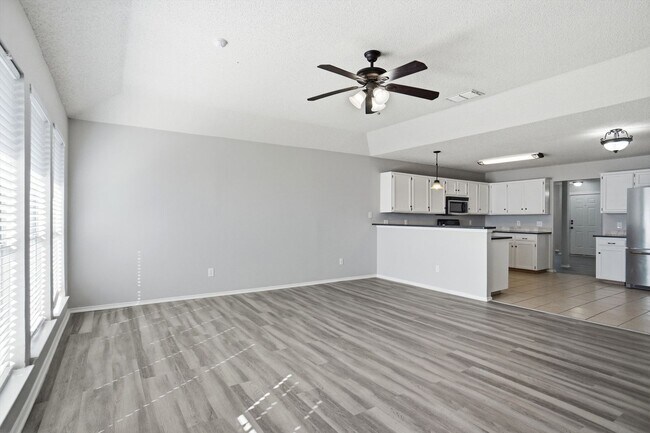 Building Photo - Spacious, Remodeled, 3-2-2 just off Boat Club in Eagle Mountain ISD!