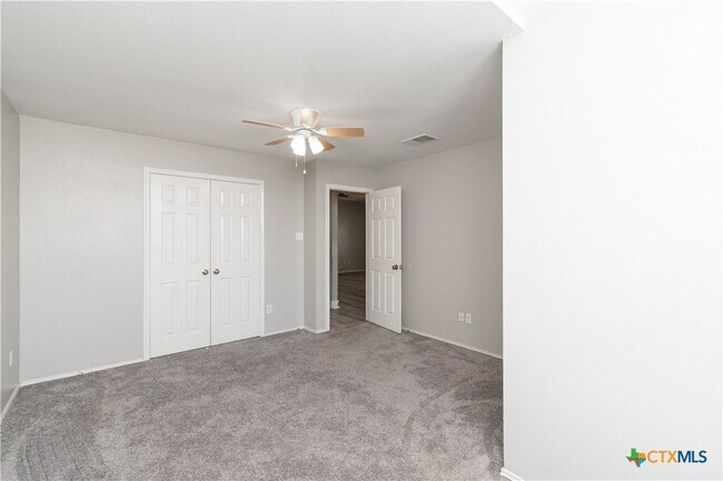 Building Photo - 7001 Cokui Dr