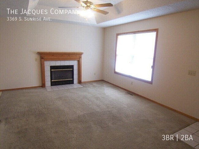 Building Photo - 3369 S Sunrise Ave