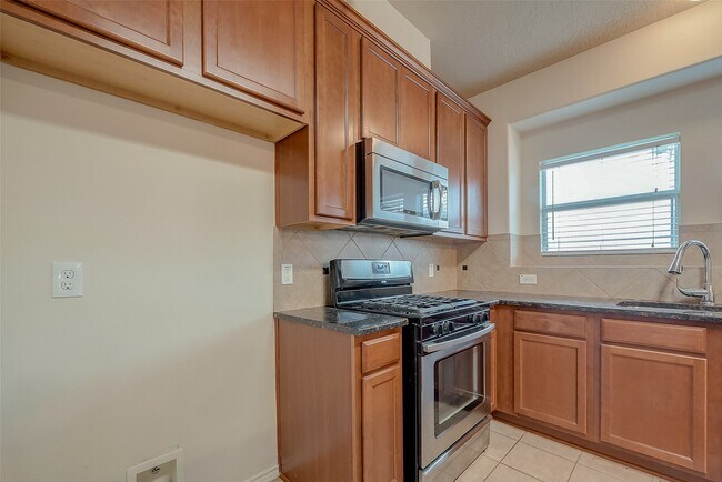 Building Photo - 21203 Branchport Dr