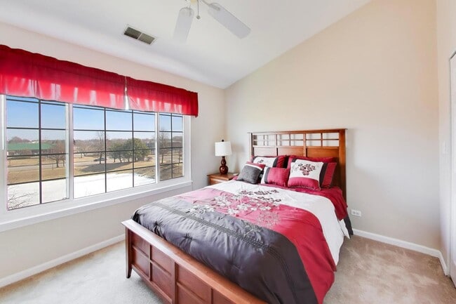 Building Photo - 3357 Ravinia Cir