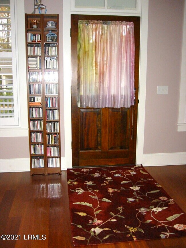 Building Photo - 31 Porcher Pinkney