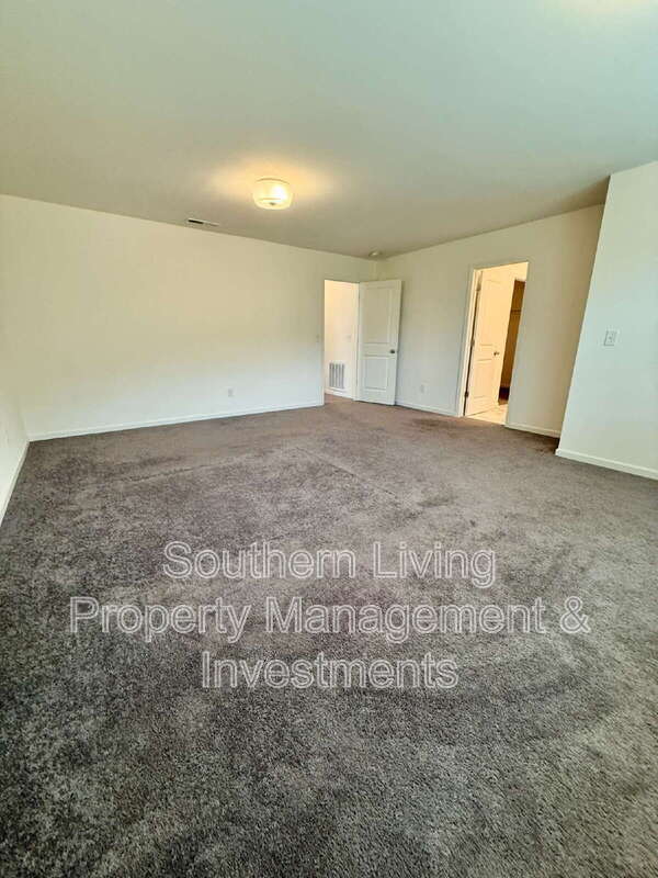 Building Photo - 4014 Beacon Ave
