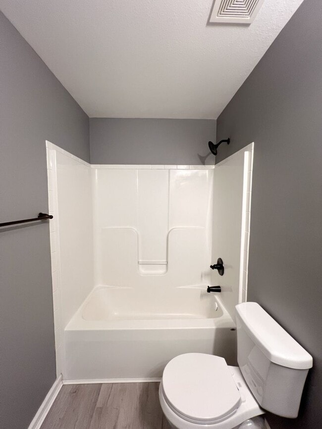 Building Photo - Gorgeous Single-Family--Fenced Backyard and Bonus Room!