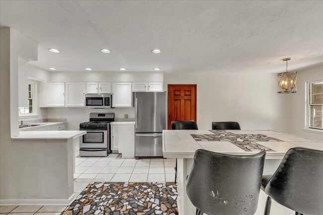 Building Photo - 2037 NW 47th St