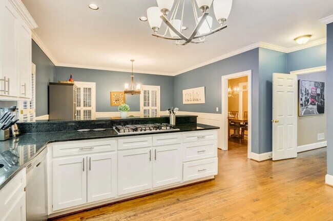 Building Photo - 2531 Old Salem Cir SE