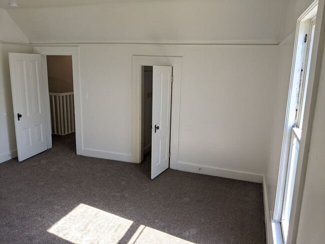 Building Photo - 1510 Broad St