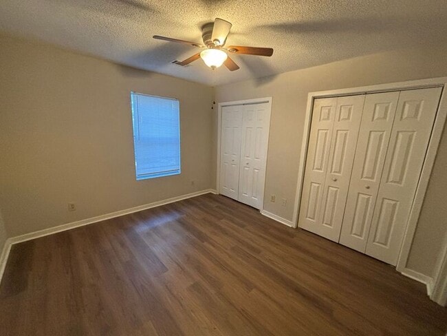 Building Photo - 6241 Rolling Fork Rd