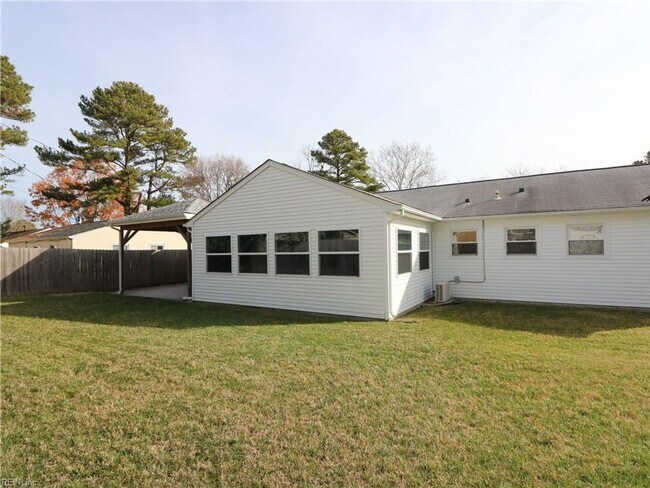 Building Photo - 615 Minute Men Rd