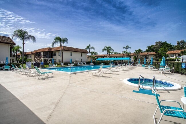 Building Photo - 7161 Golf Colony Ct