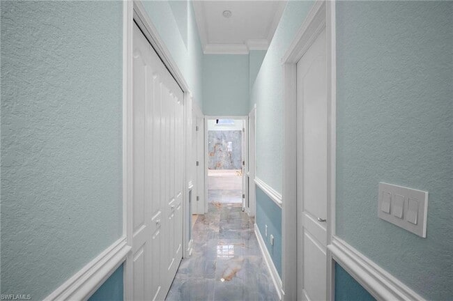 Building Photo - 5024 SW 8th Pl