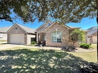 Building Photo - 136 Mountain Laurel Way