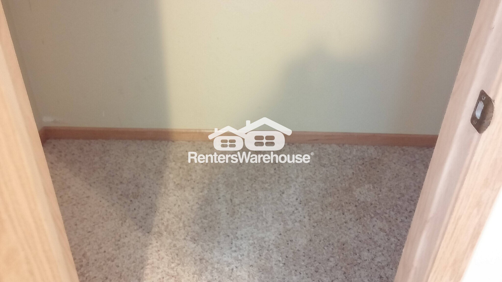 Building Photo - 127 S Cedar St