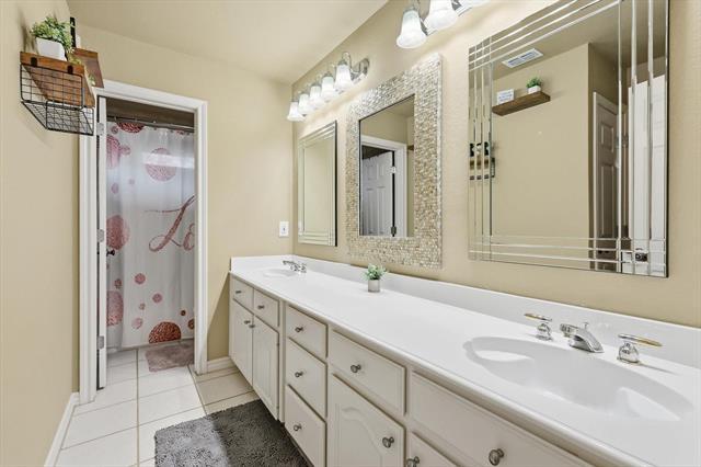Building Photo - 4241 Fairway Crossing Dr