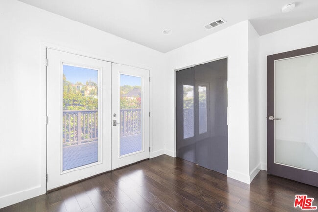 Building Photo - 1806 Ashmore Pl