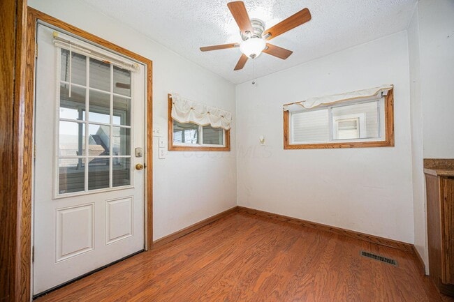 Building Photo - 334 Lancaster Pike