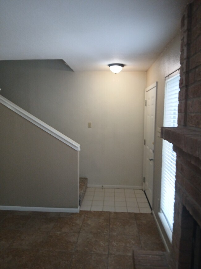 Building Photo - 5101 Middlecoff Cir
