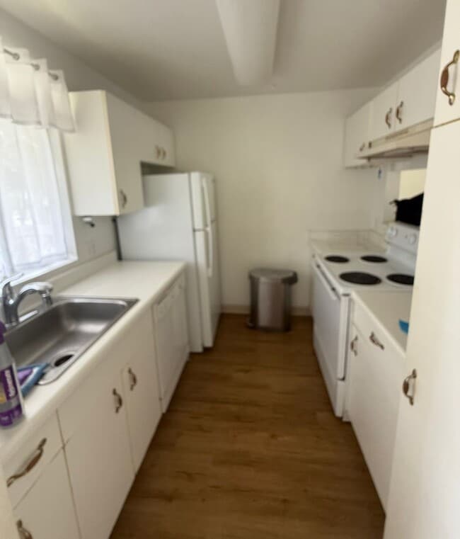 Building Photo - Lihue, Upper 2 bed 2 bath condo. Month to month