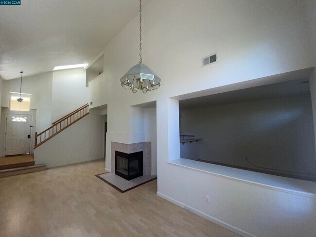 Building Photo - 293 Scotts Valley