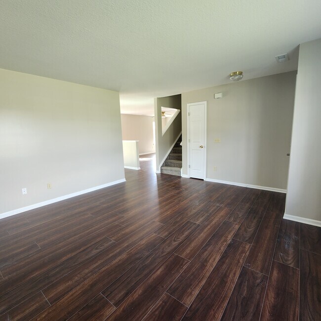 Building Photo - 1527 Flint Lock Ln