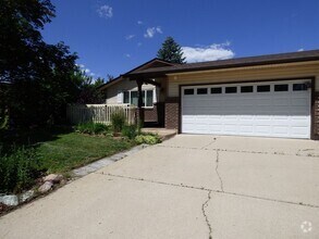 Building Photo - Great Home in a Quiet Neighborhood