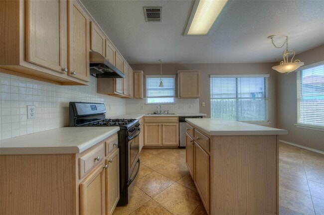 Building Photo - 14721 Noya Dr