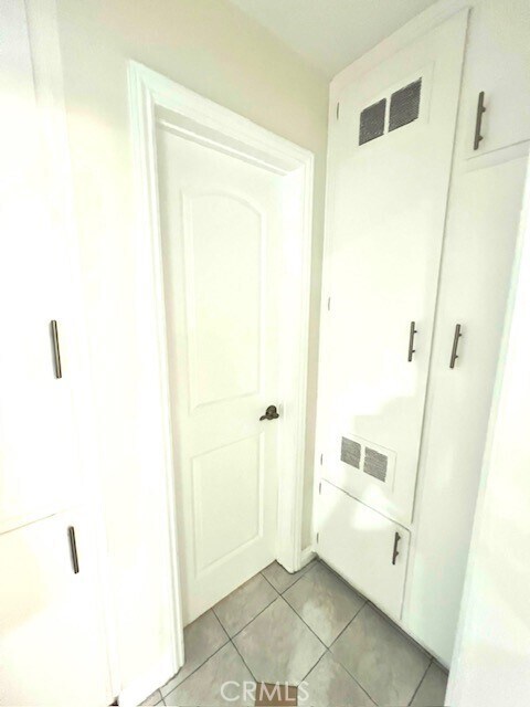 Building Photo - 711 N Soldano Ave