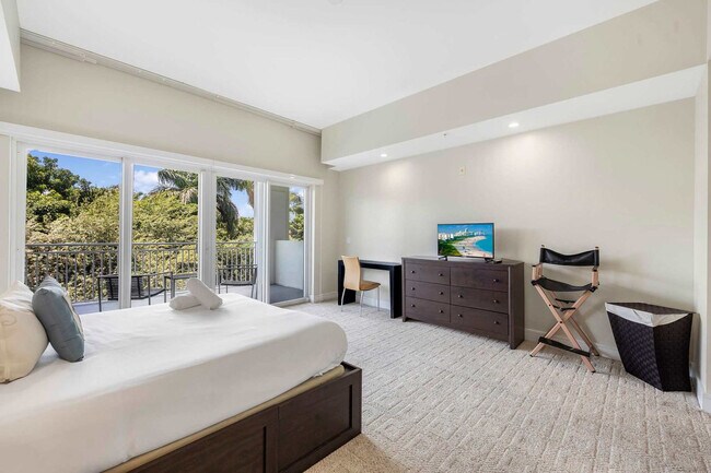 Building Photo - 5300 NW 87th Ave