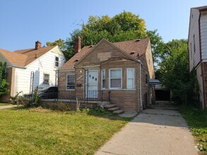 Building Photo - 3 bedroom 1 bath house for lease.  Section...