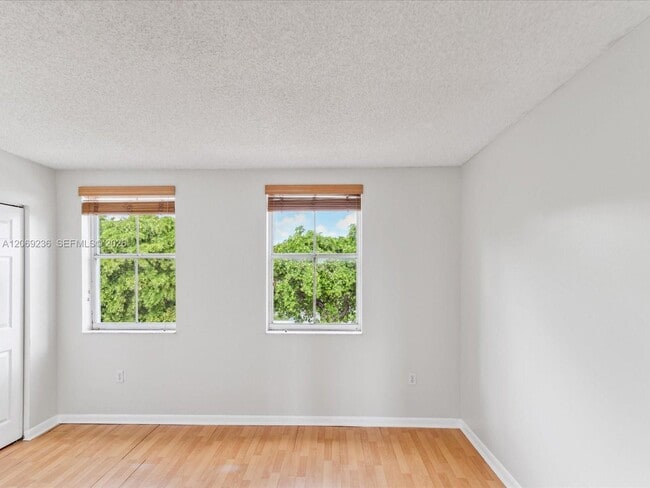 Building Photo - 390 NW 86th Pl