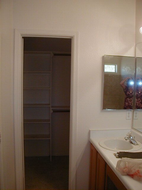 Building Photo - 3 Bedroom on NW side in Linda Vista Estates!