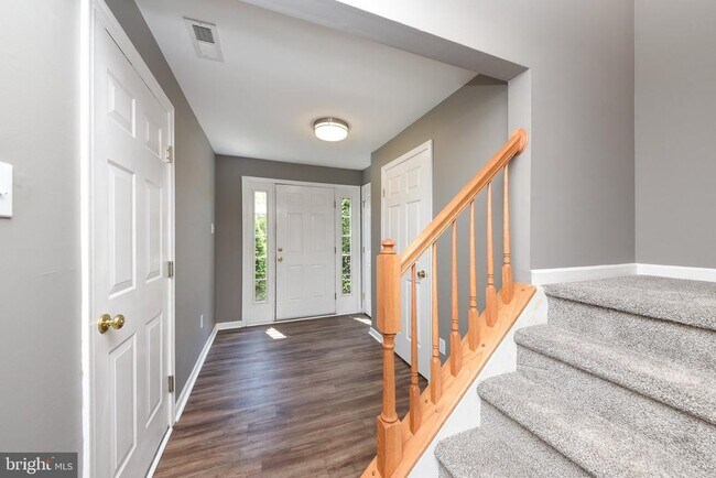 Building Photo - 401 Jene Ct