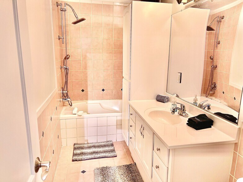 Building Photo - 2845 Nugget Ln