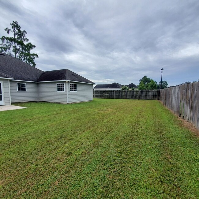 Building Photo - 518 Barnside Ln