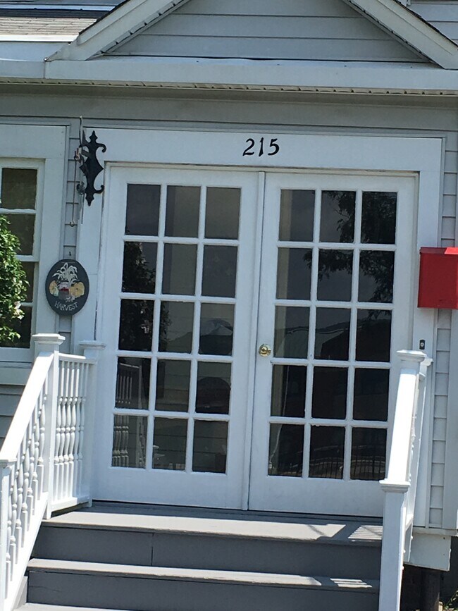 2 family home - 215 Ringgold St