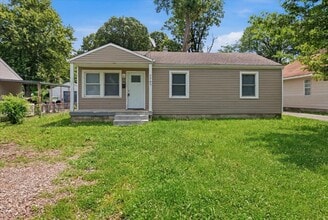 Building Photo - 3705 N Whittier Pl