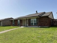 Building Photo - Nice 3 Bedroom Home