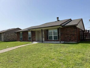 Building Photo - Nice 3 Bedroom Home