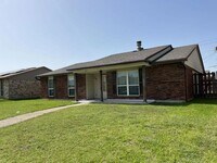 Building Photo - Beautiful 3 Bedroom House in Rowlett