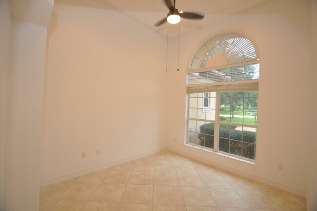 Building Photo - 12 Clementina Ct