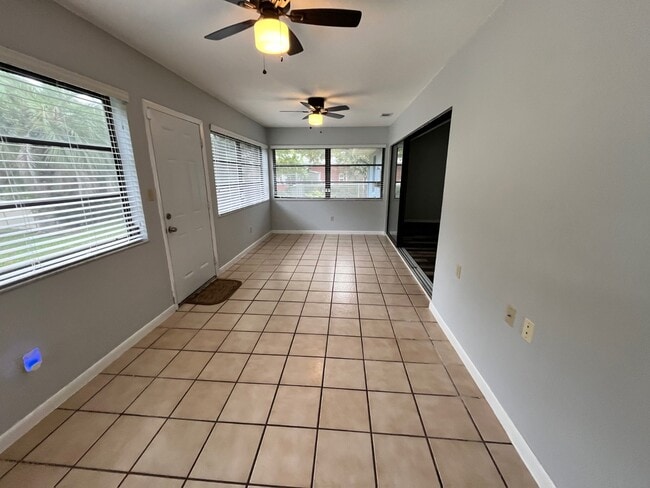 Building Photo - 103 Fox Ridge Rd