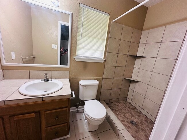Building Photo - 3 Bedroom House on the Southside For Rent | Corpus Christi